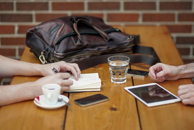 Jak zorganizować spotkanie blogerów?
